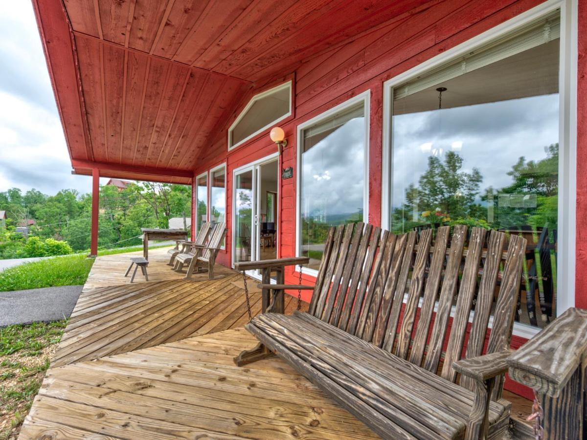 High Cotton, 3 Bedroom, Hot Tub, Mountain View, Sleeps 6, Pet Friendly Gatlinburg Buitenkant foto