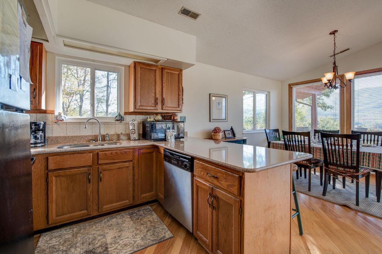 High Cotton, 3 Bedroom, Hot Tub, Mountain View, Sleeps 6, Pet Friendly Gatlinburg Buitenkant foto
