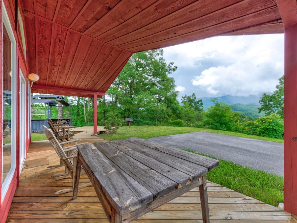 High Cotton, 3 Bedroom, Hot Tub, Mountain View, Sleeps 6, Pet Friendly Gatlinburg Buitenkant foto