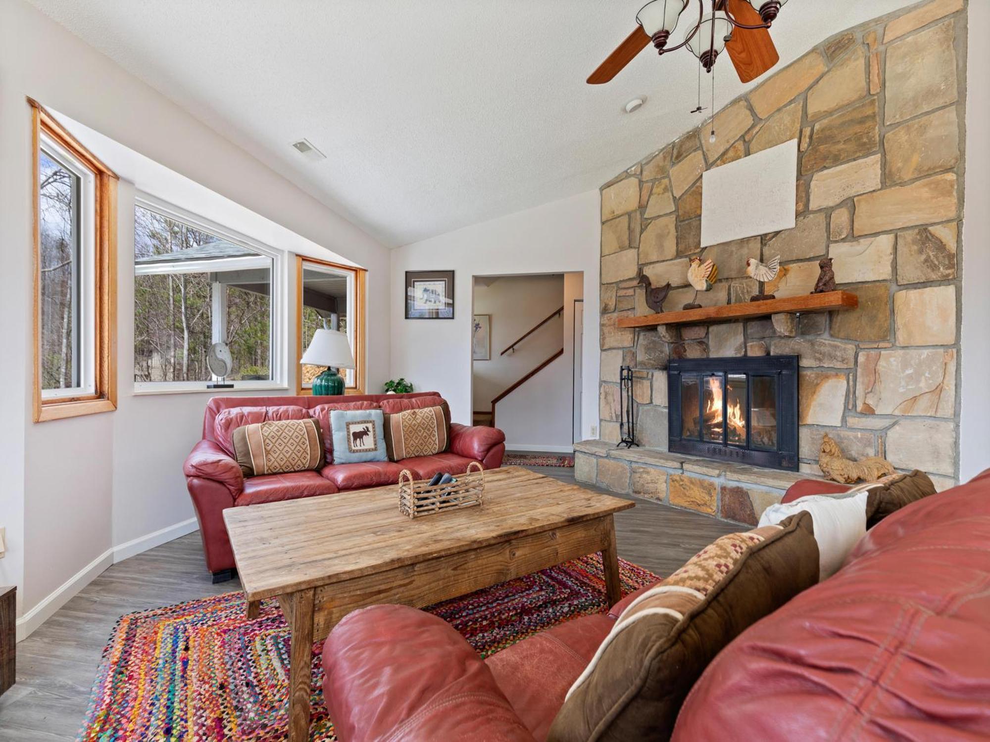 High Cotton, 3 Bedroom, Hot Tub, Mountain View, Sleeps 6, Pet Friendly Gatlinburg Buitenkant foto